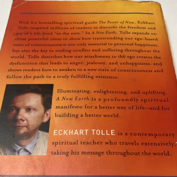 Book - A New Earth Awakening to Your Life’s Purpose by Eckhart Tolle - 2005 - Picture 3 of 11